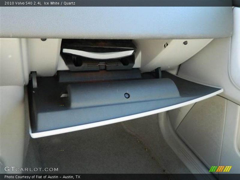 Ice White / Quartz 2010 Volvo S40 2.4i