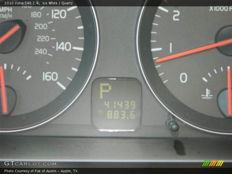 Ice White / Quartz 2010 Volvo S40 2.4i