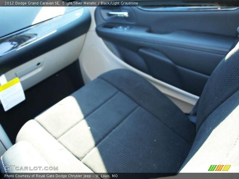 Bright Silver Metallic / Black/Light Graystone 2012 Dodge Grand Caravan SE