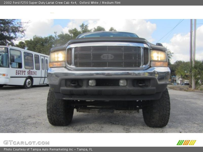 Oxford White / Medium Flint 2002 Ford F250 Super Duty Lariat Crew Cab 4x4
