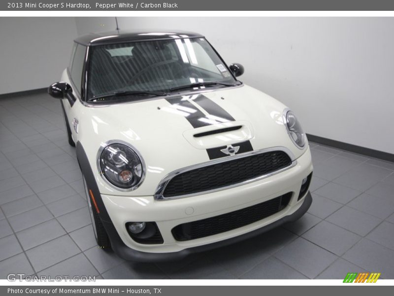 Pepper White / Carbon Black 2013 Mini Cooper S Hardtop