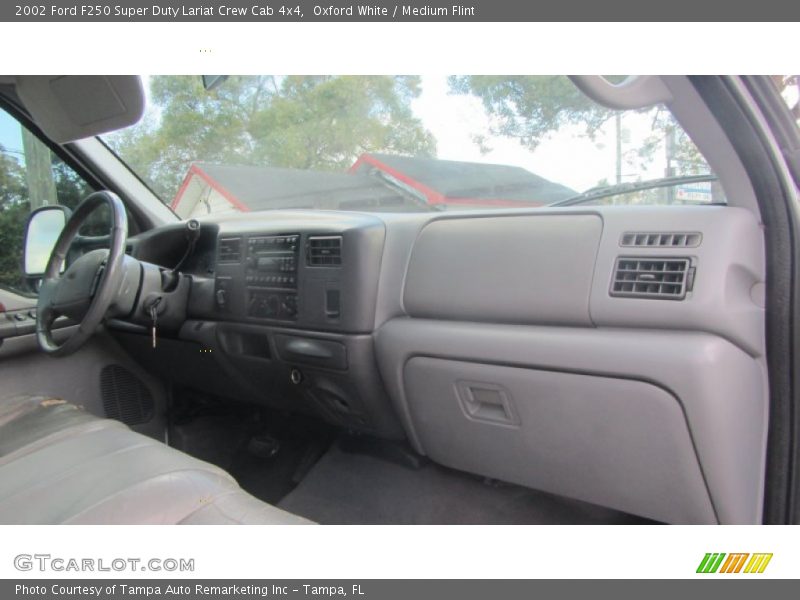 Oxford White / Medium Flint 2002 Ford F250 Super Duty Lariat Crew Cab 4x4