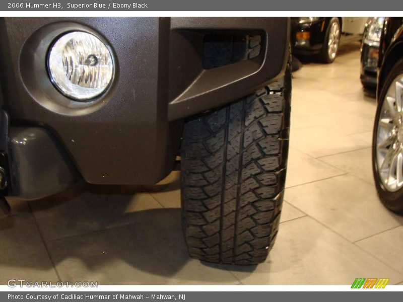 Superior Blue / Ebony Black 2006 Hummer H3
