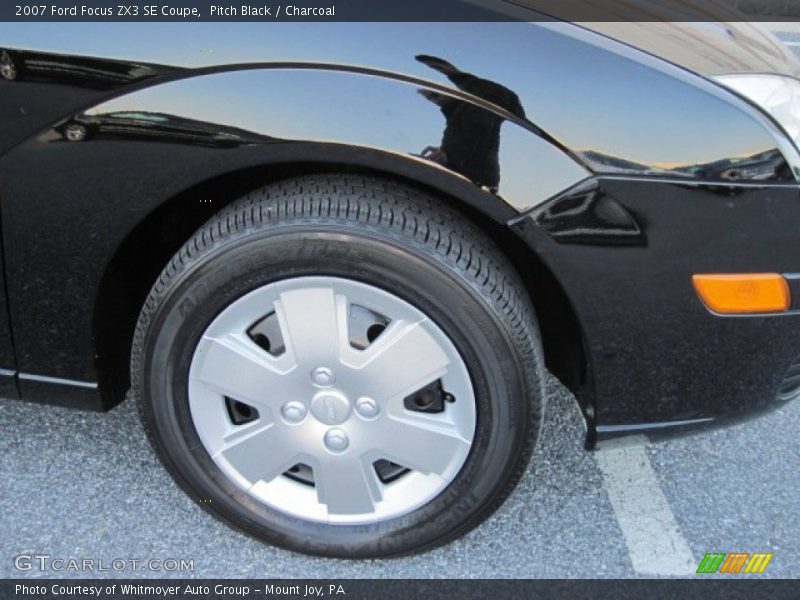Pitch Black / Charcoal 2007 Ford Focus ZX3 SE Coupe