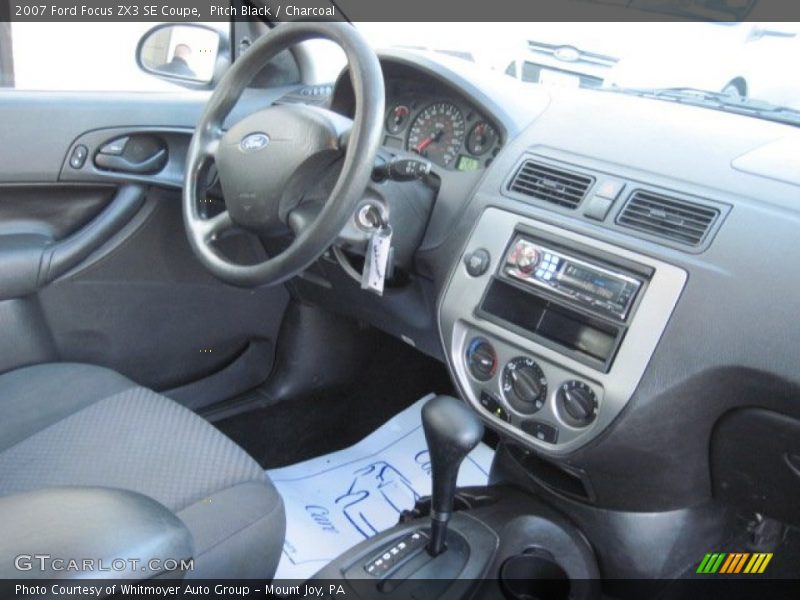 Pitch Black / Charcoal 2007 Ford Focus ZX3 SE Coupe