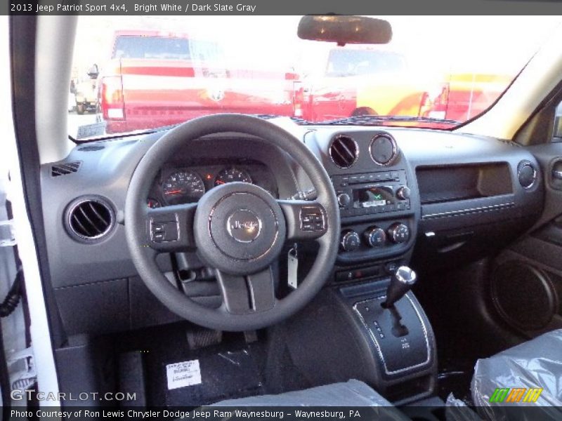 Bright White / Dark Slate Gray 2013 Jeep Patriot Sport 4x4