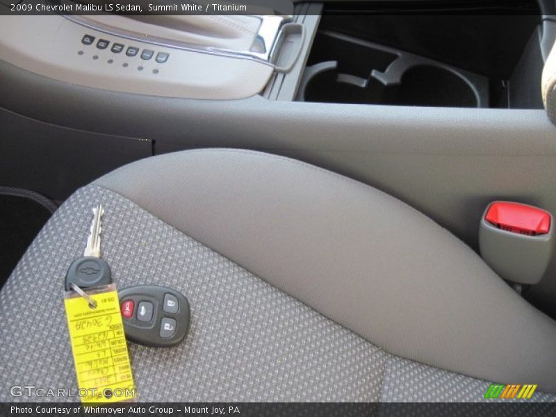 Summit White / Titanium 2009 Chevrolet Malibu LS Sedan