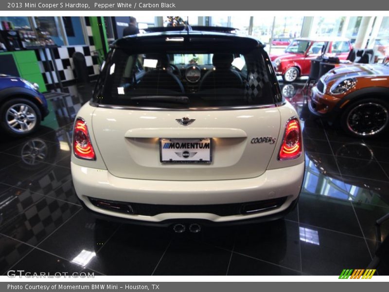 Pepper White / Carbon Black 2013 Mini Cooper S Hardtop