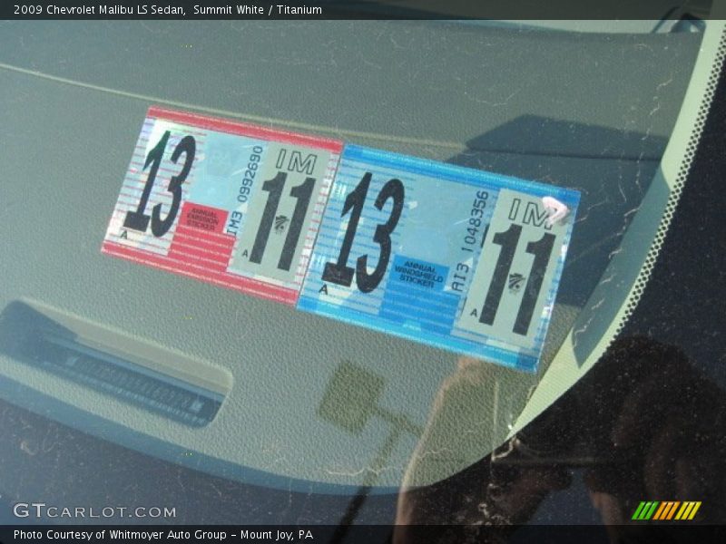 Summit White / Titanium 2009 Chevrolet Malibu LS Sedan