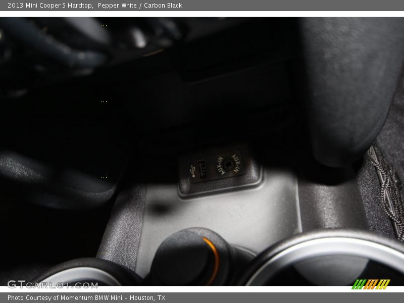 Pepper White / Carbon Black 2013 Mini Cooper S Hardtop