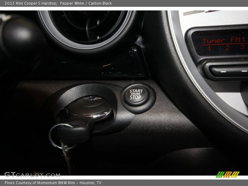 Pepper White / Carbon Black 2013 Mini Cooper S Hardtop