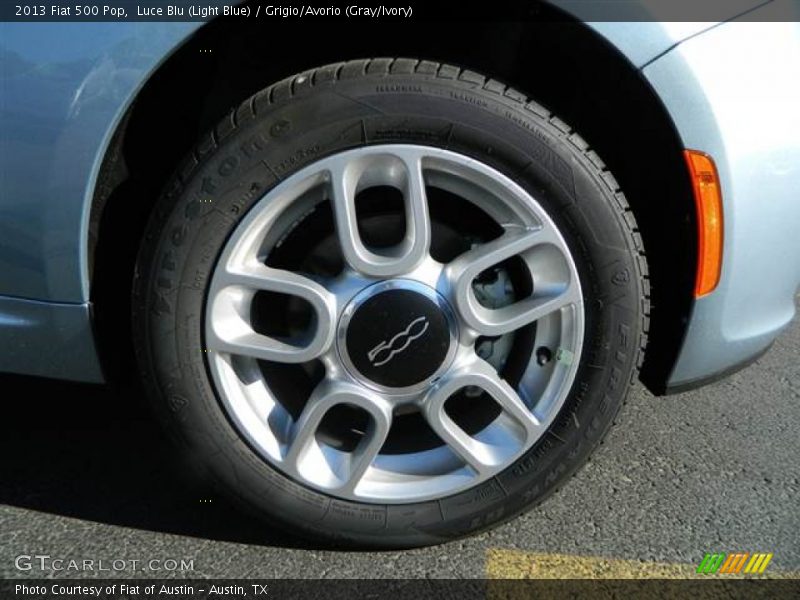 Luce Blu (Light Blue) / Grigio/Avorio (Gray/Ivory) 2013 Fiat 500 Pop