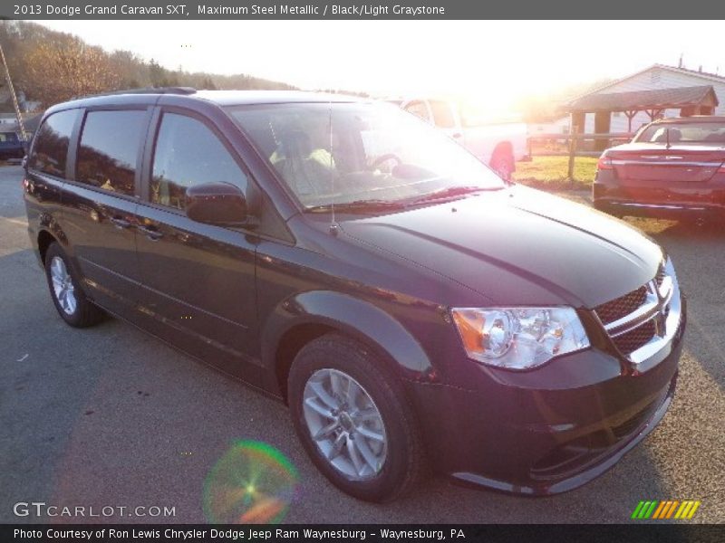 Maximum Steel Metallic / Black/Light Graystone 2013 Dodge Grand Caravan SXT