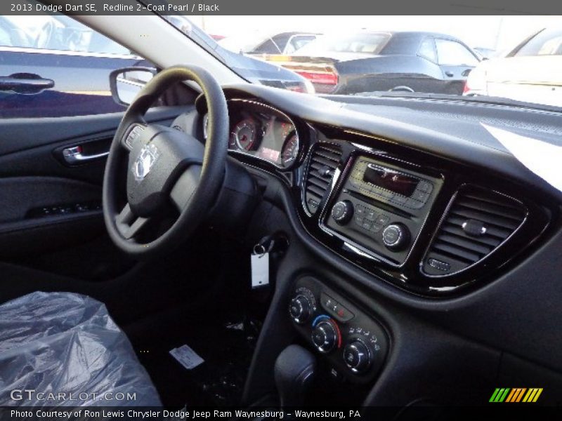 Redline 2-Coat Pearl / Black 2013 Dodge Dart SE
