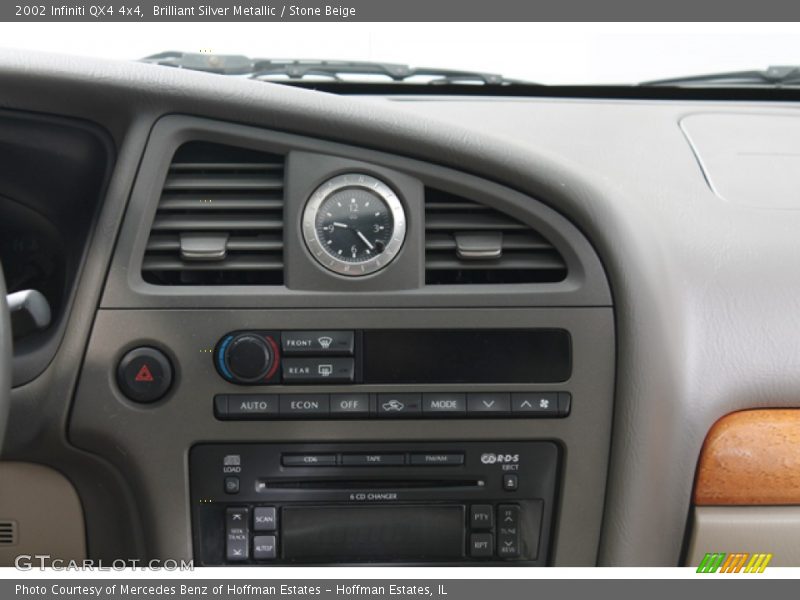 Brilliant Silver Metallic / Stone Beige 2002 Infiniti QX4 4x4