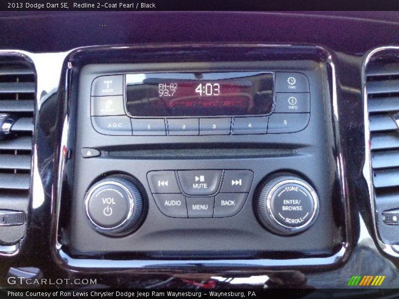 Redline 2-Coat Pearl / Black 2013 Dodge Dart SE