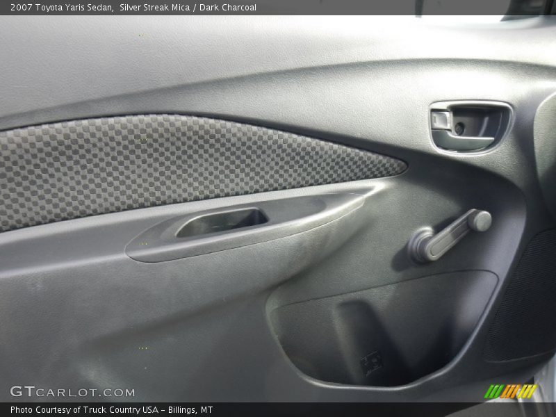 Silver Streak Mica / Dark Charcoal 2007 Toyota Yaris Sedan