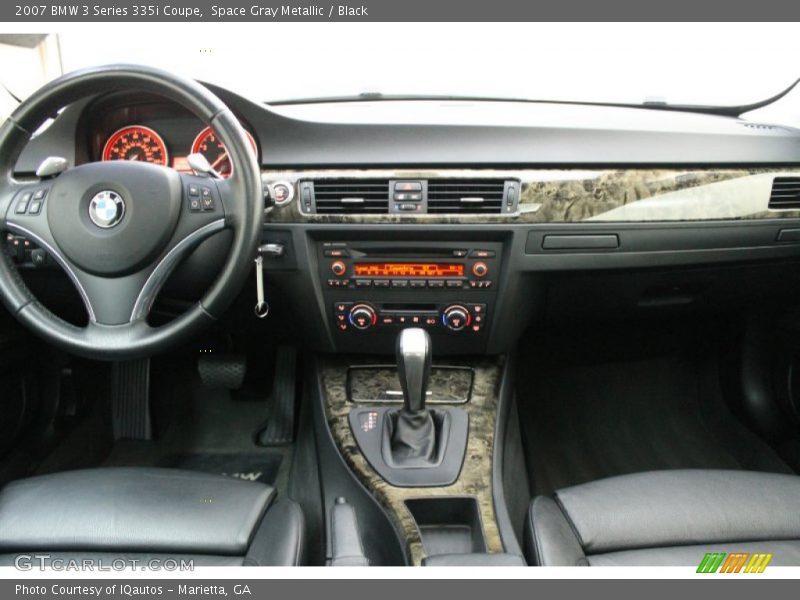Dashboard of 2007 3 Series 335i Coupe