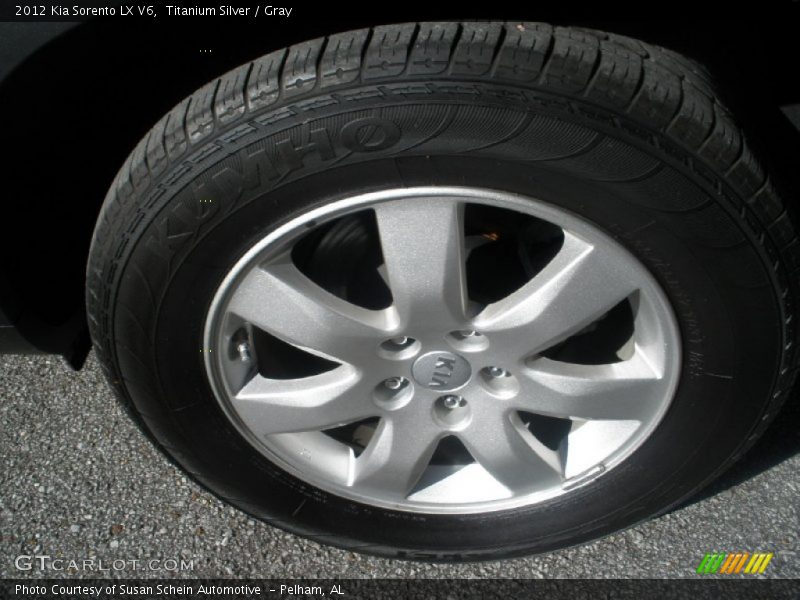 Titanium Silver / Gray 2012 Kia Sorento LX V6