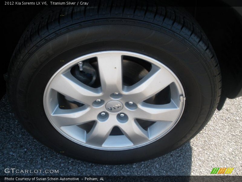 Titanium Silver / Gray 2012 Kia Sorento LX V6