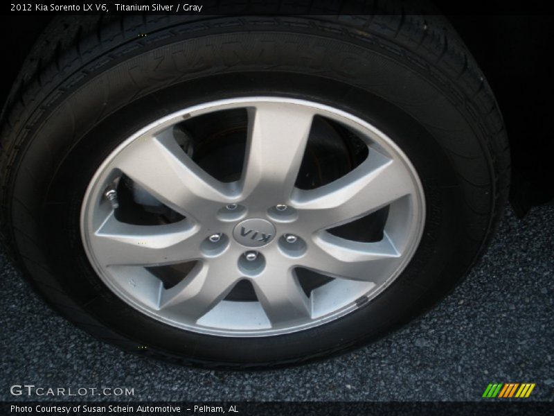 Titanium Silver / Gray 2012 Kia Sorento LX V6