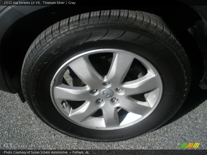 Titanium Silver / Gray 2012 Kia Sorento LX V6