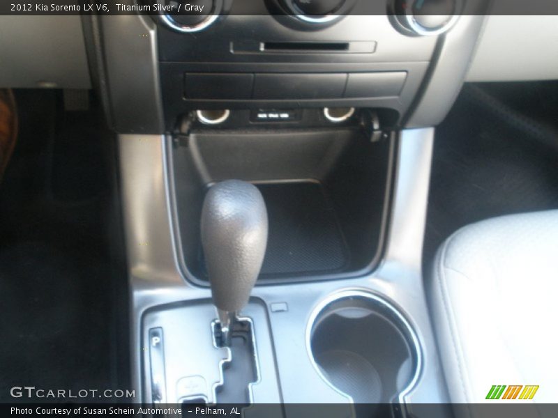 Titanium Silver / Gray 2012 Kia Sorento LX V6