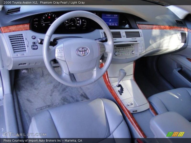 Phantom Gray Pearl / Light Gray 2006 Toyota Avalon XLS