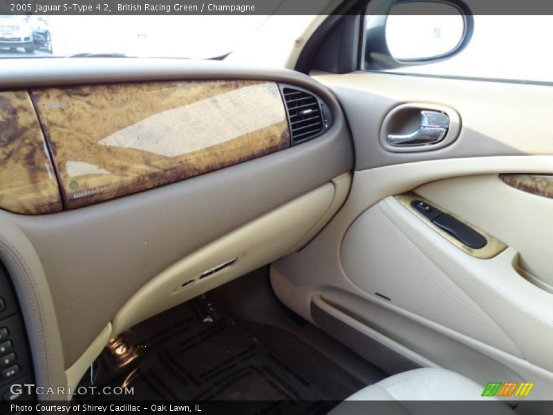 British Racing Green / Champagne 2005 Jaguar S-Type 4.2