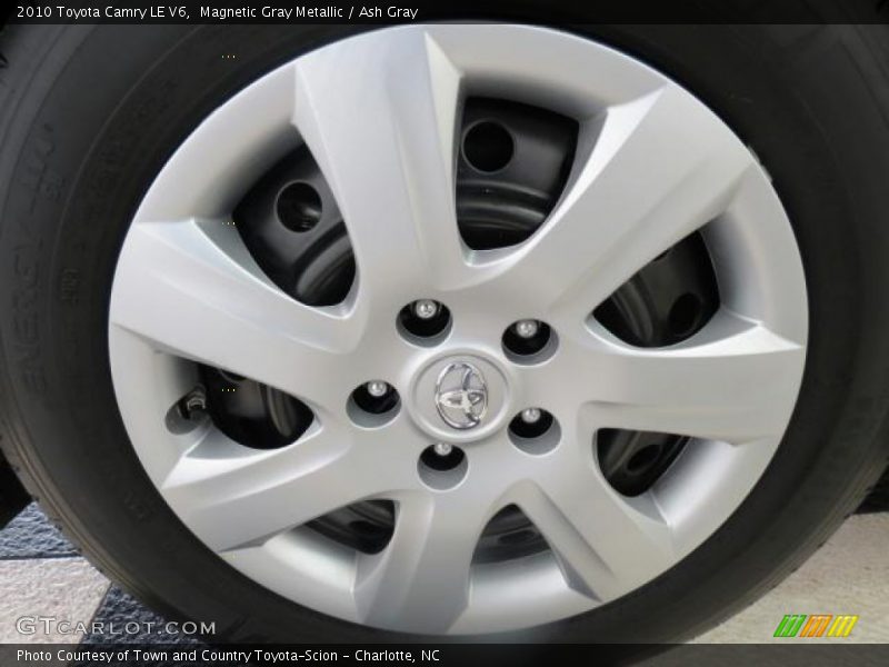 Magnetic Gray Metallic / Ash Gray 2010 Toyota Camry LE V6