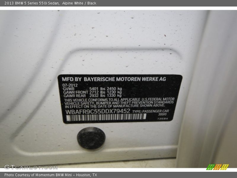 Alpine White / Black 2013 BMW 5 Series 550i Sedan