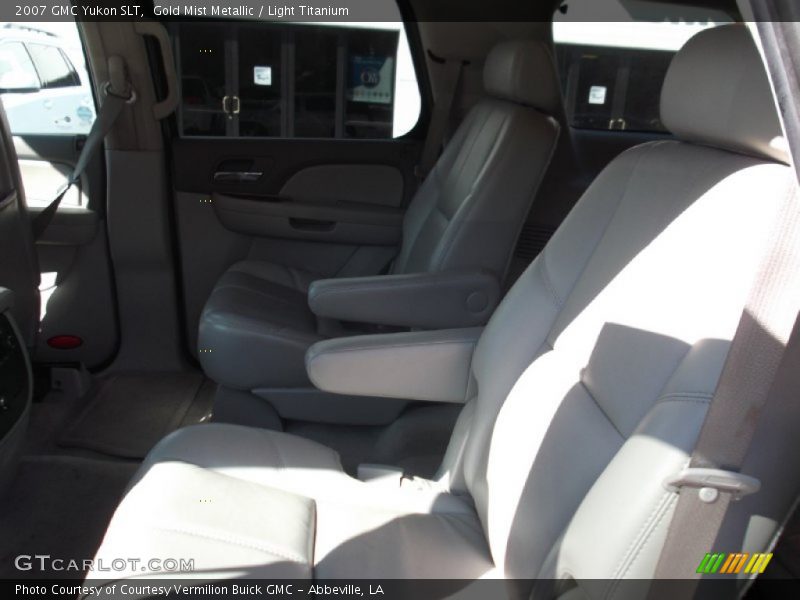 Gold Mist Metallic / Light Titanium 2007 GMC Yukon SLT