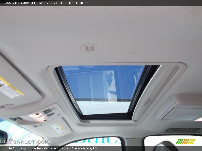 Gold Mist Metallic / Light Titanium 2007 GMC Yukon SLT