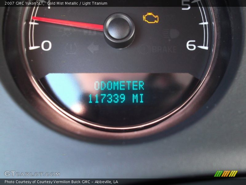 Gold Mist Metallic / Light Titanium 2007 GMC Yukon SLT