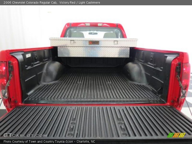 Victory Red / Light Cashmere 2006 Chevrolet Colorado Regular Cab