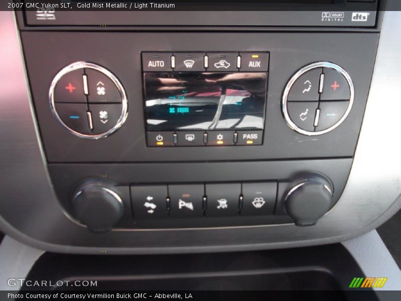 Gold Mist Metallic / Light Titanium 2007 GMC Yukon SLT