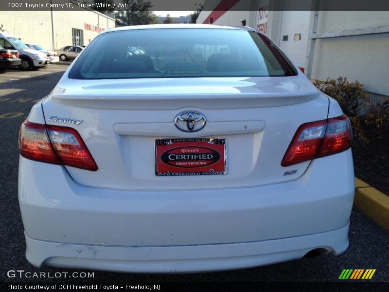 Super White / Ash 2007 Toyota Camry SE