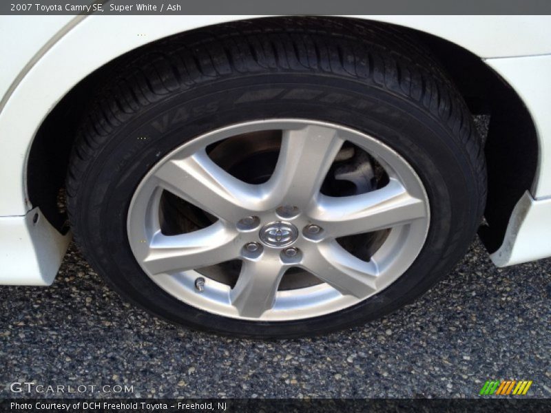 Super White / Ash 2007 Toyota Camry SE