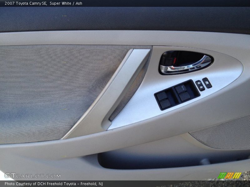 Super White / Ash 2007 Toyota Camry SE