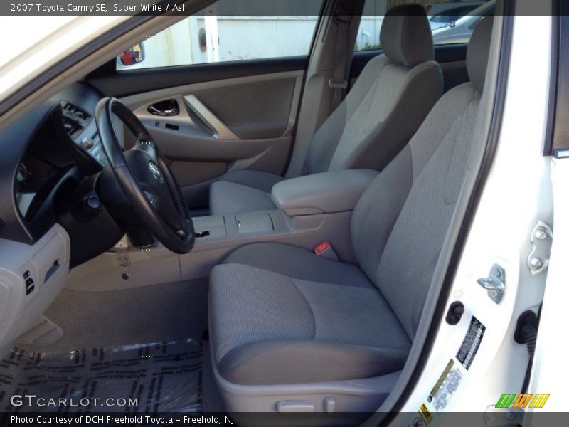 Super White / Ash 2007 Toyota Camry SE