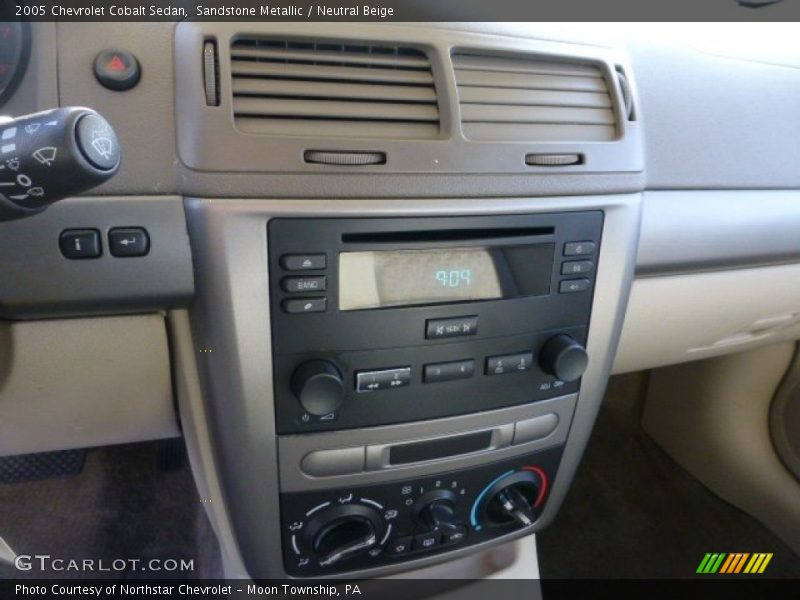 Sandstone Metallic / Neutral Beige 2005 Chevrolet Cobalt Sedan
