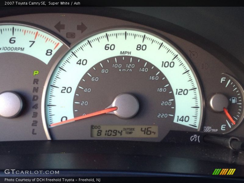 Super White / Ash 2007 Toyota Camry SE