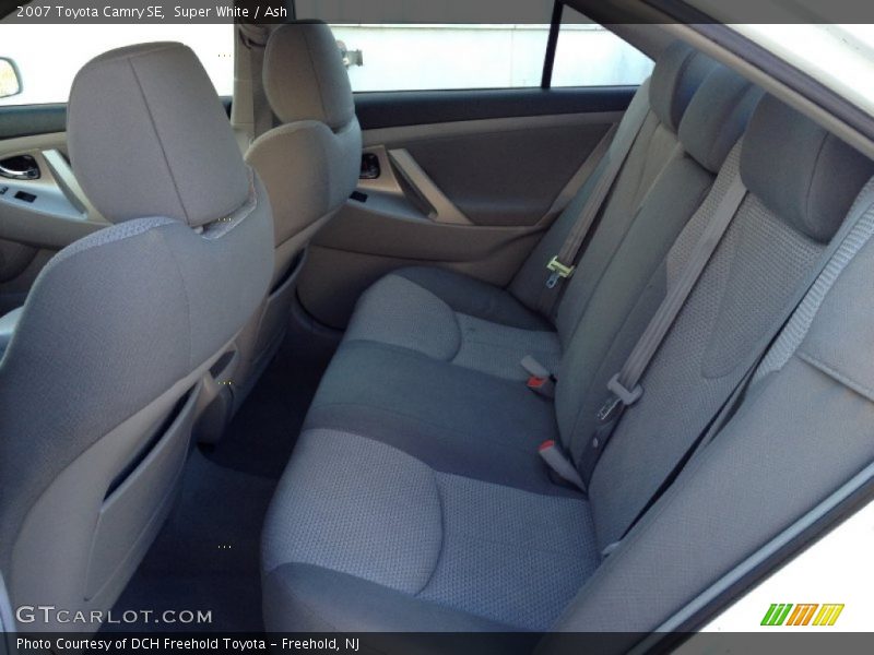 Super White / Ash 2007 Toyota Camry SE