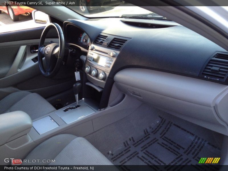 Super White / Ash 2007 Toyota Camry SE