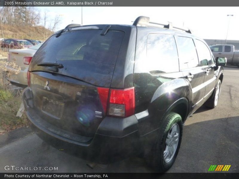 Kalapana Black / Charcoal 2005 Mitsubishi Endeavor LS AWD