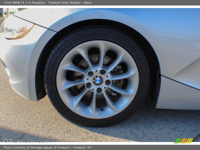Titanium Silver Metallic / Black 2004 BMW Z4 2.5i Roadster