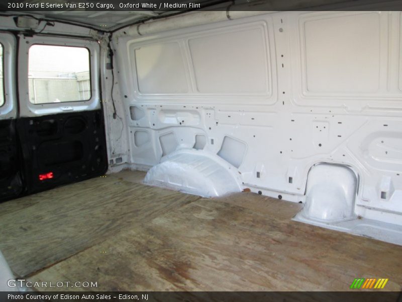 Oxford White / Medium Flint 2010 Ford E Series Van E250 Cargo