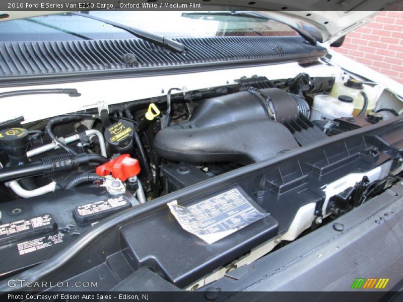  2010 E Series Van E250 Cargo Engine - 4.6 Liter Flex-Fuel SOHC 16-Valve Triton V8