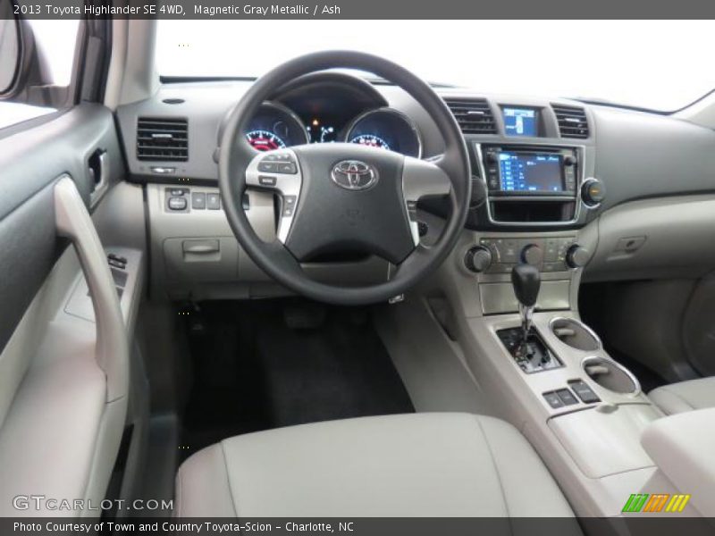 Magnetic Gray Metallic / Ash 2013 Toyota Highlander SE 4WD