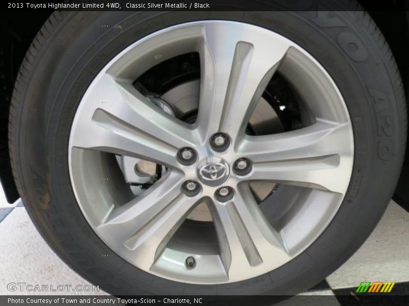 Classic Silver Metallic / Black 2013 Toyota Highlander Limited 4WD